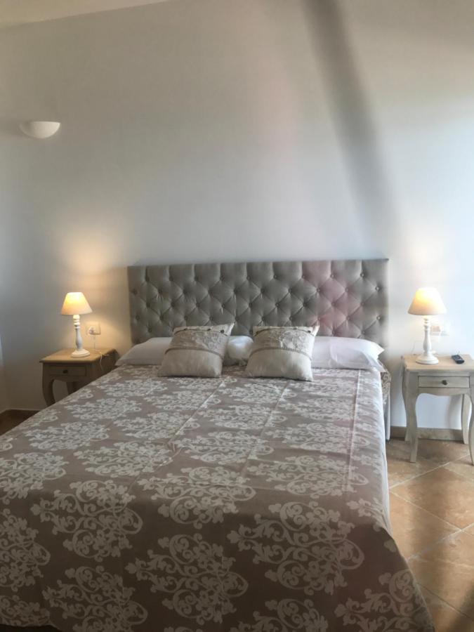 Dimora Le Ginestre Adults Only Bed & Breakfast Fasano Room photo