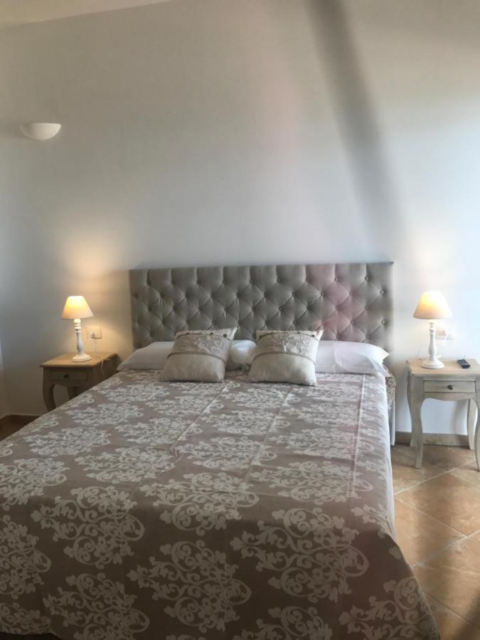 Dimora Le Ginestre Bed & Breakfast Fasano Room photo
